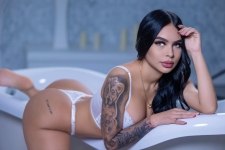 Escort Ibiza - ALANA - Ibiza Tops