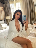 Escort Ibiza - MIA - Ibiza Tops