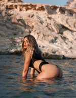 Escort Ibiza - LAURA - Ibiza Tops