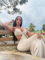 Escort Ibiza - ZOE - Ibiza Tops