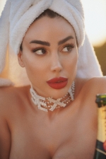 Escort Ibiza - HANNA G - Ibiza Tops