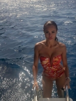 Escort Ibiza - LUNA - Ibiza Tops