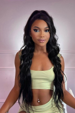 Escort Ibiza - NAOMI - Ibiza Tops