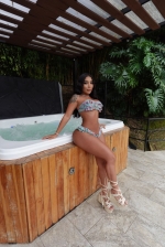 Escort Ibiza - MILU - Ibiza Tops