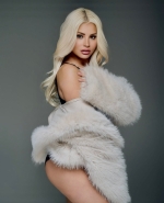 Escort Ibiza - VALENTINA - Ibiza Tops