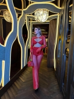 Escort Ibiza - VICKY - Ibiza Tops