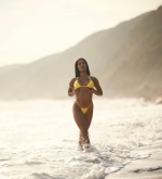 Escort Ibiza - VALENTINA - Ibiza Tops