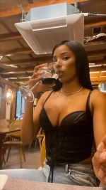 Escort Ibiza - LAURA - Ibiza Tops