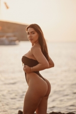 Escort Ibiza - ZARA - Ibiza Tops