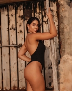 Escort Ibiza - ZARA - Ibiza Tops