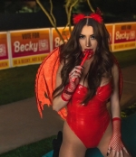 Escort Ibiza - VALESKA - Ibiza Tops