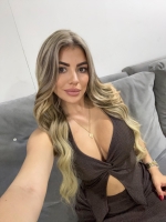 Escort Ibiza - LAURA - Ibiza Tops