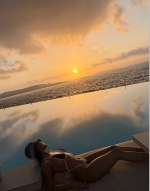 Escort Ibiza - ADHARA - Ibiza Tops