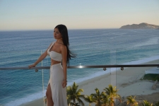 Escort Ibiza - SOFI - Ibiza Tops