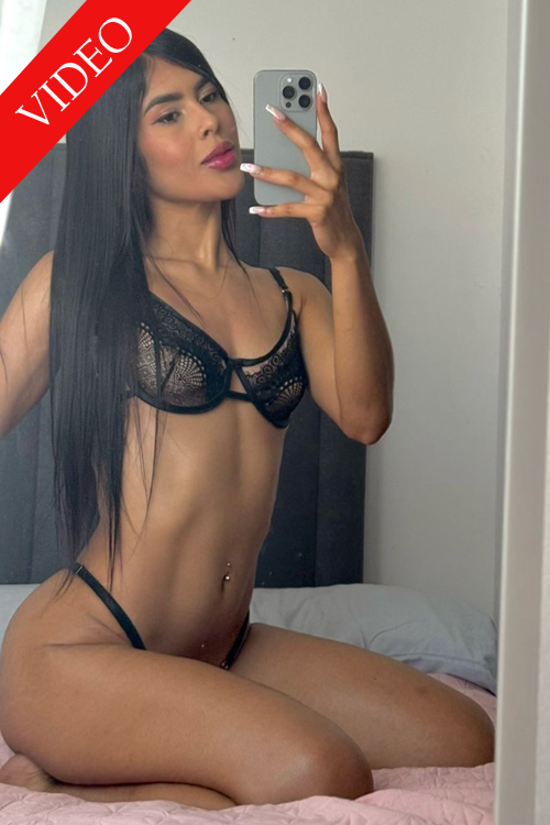 Escort Ibiza - MIA - Ibiza Tops Escort Ibiza - MIA - Ibiza Tops