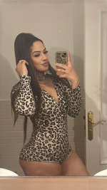Escort Ibiza - YARA - Ibiza Tops