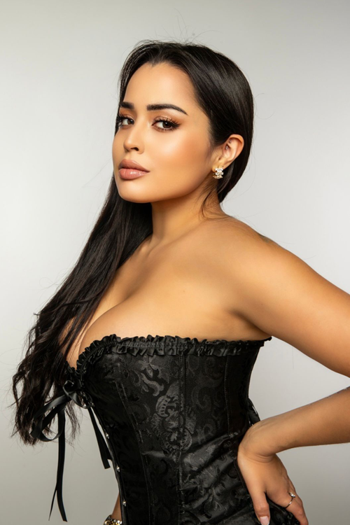 Escort Ibiza - ZAIRA - Ibiza Tops Escort Ibiza - ZAIRA - Ibiza Tops