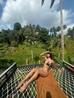 Escort Ibiza - LAURA - Ibiza Tops