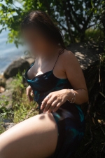 Escort Ibiza - MEL - Ibiza Tops