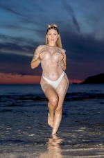 Escort Ibiza - DANIELA - Ibiza Tops