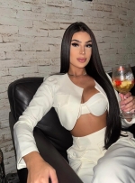 Escort Ibiza - BRUNA - Ibiza Tops