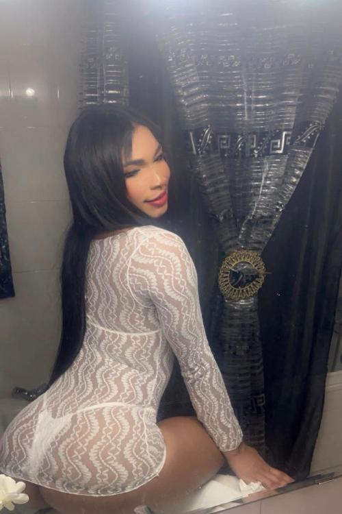 Ibiza tops - Escorts - CATALEYA